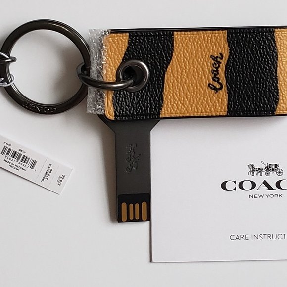 COACH Usb Key Fob - Picture 3 of 6